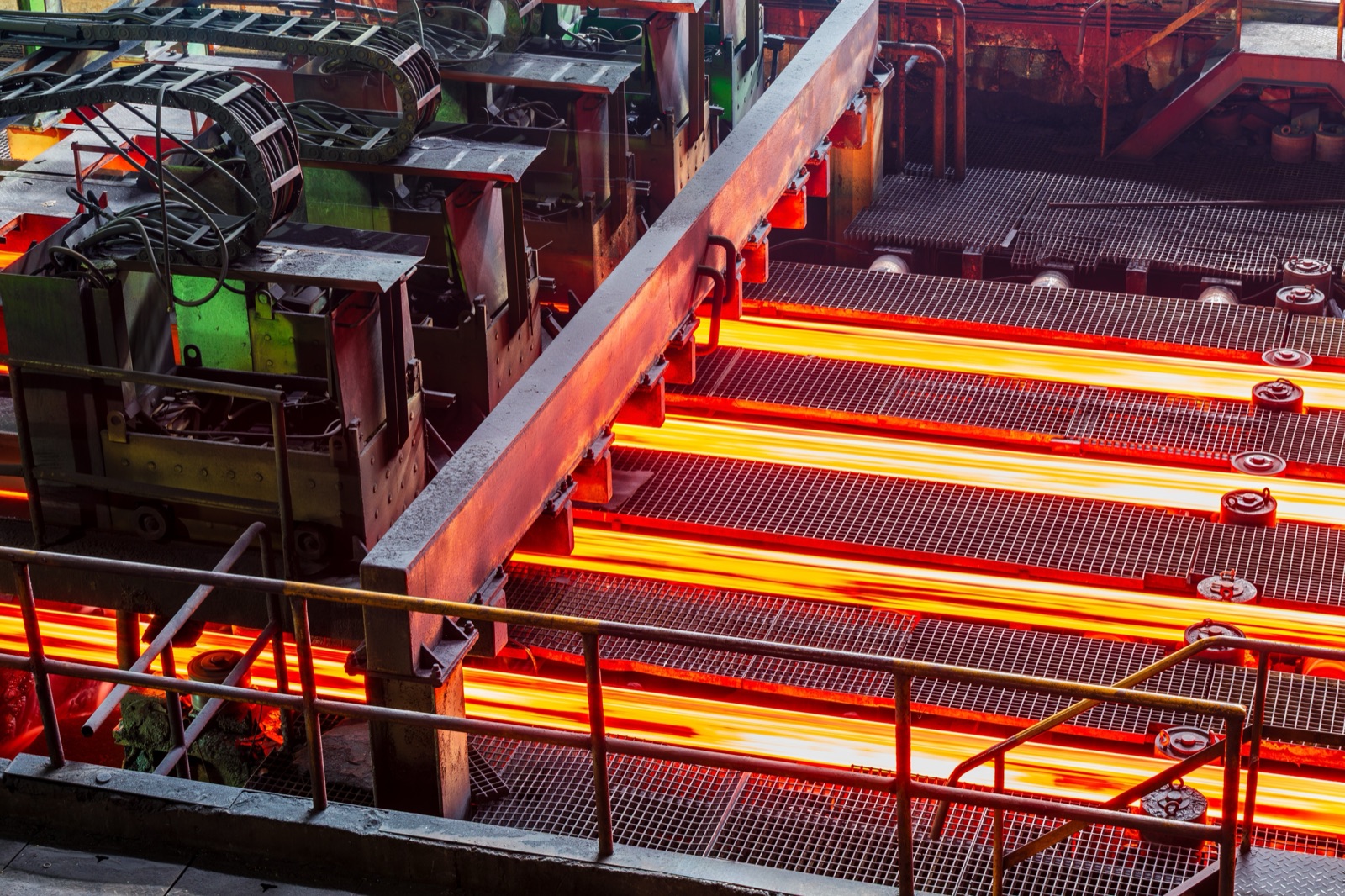 Hot steel billets on a continuous rolling line